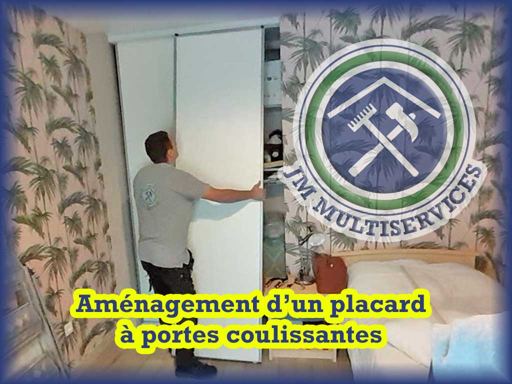 Installation de portes coulissantes pour un placard