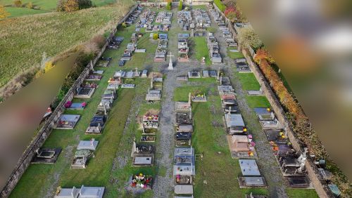 Vue aérienne par drone du cimetière de Saint-Laurent