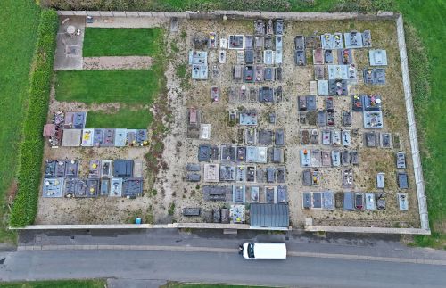 Vue aérienne par drone du cimetière de Damouzy