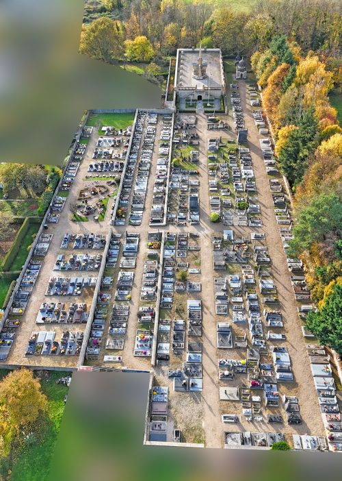 Vue aérienne par drone du cimetière de Bazeilles
