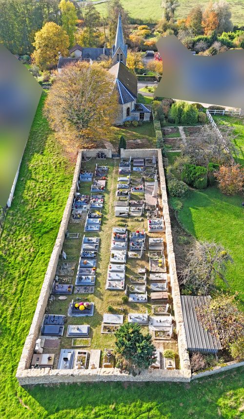 Vue aérienne par drone du cimetière de Bazeilles - La Moncelle
