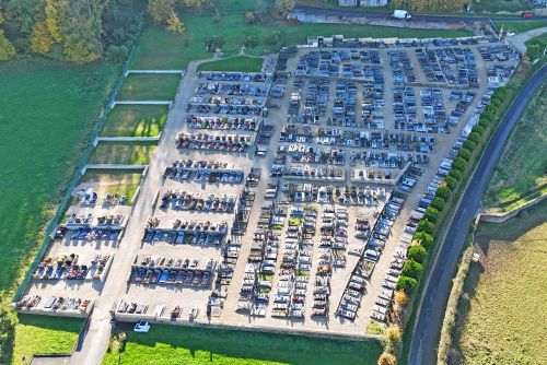 Vue aérienne par drone du cimetière de Floing