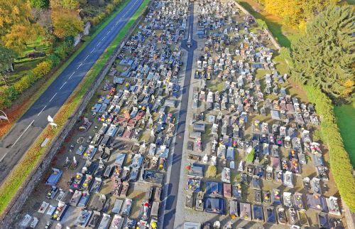 Vue aérienne par drone du cimetière de Gespunsart