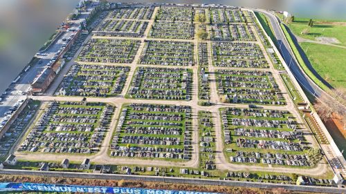Vue aérienne par drone du cimetière de Charleville - Manchester - St Julien