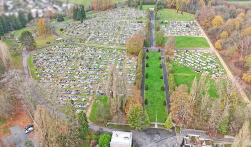 Vue aérienne par drone du cimetière de Charleville-Mézières - Grand Rulu
