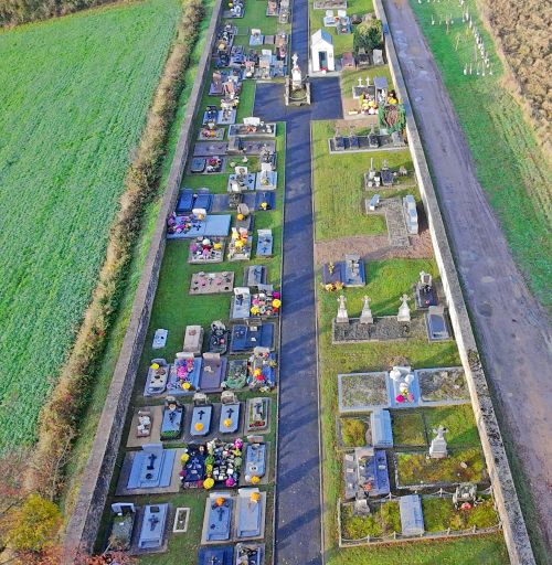 Vue aérienne par drone du cimetière de Gernelle